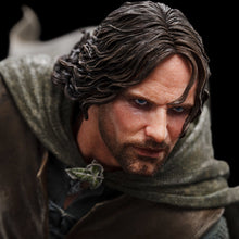Load image into Gallery viewer, The Lord of the Rings Aragorn at Amon Hen 1/6 Scale Statue